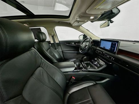 Used 2021 Lincoln Nautilus Reserve w/ Equipment Group 202A image 31