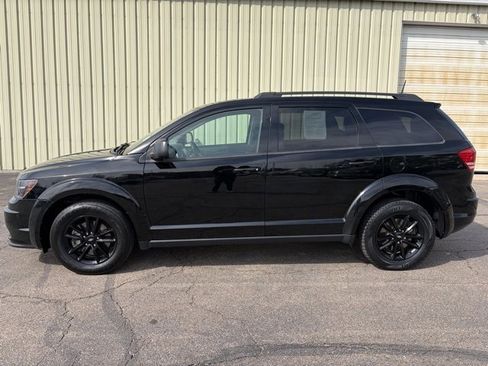 Used 2020 Dodge Journey SE w/ Blacktop Package image 4