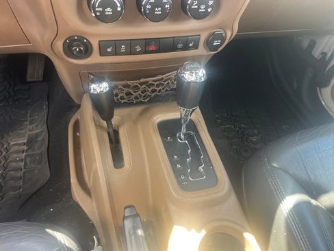 Used 2016 Jeep Wrangler Sahara w/ Dual Top Group AWD/4WD image 15