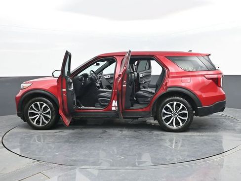 Used 2022 Ford Explorer ST image 34
