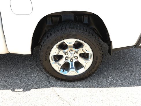 Used 2022 RAM 1500 Big Horn AWD/4WD image 4