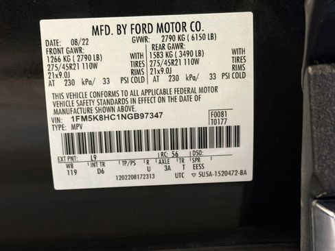 Used 2022 Ford Explorer Platinum w/ Equipment Group 601A AWD/4WD image 12