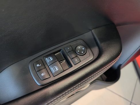 Used 2016 Dodge Challenger SRT Hellcat image 10