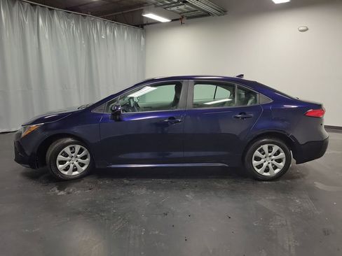 Used 2023 Toyota Corolla LE image 5