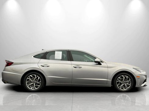 Used 2021 Hyundai Sonata SEL w/ Preferred Accessory Package image 8