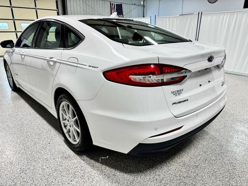 Used 2019 Ford Fusion SEL FWD image 5