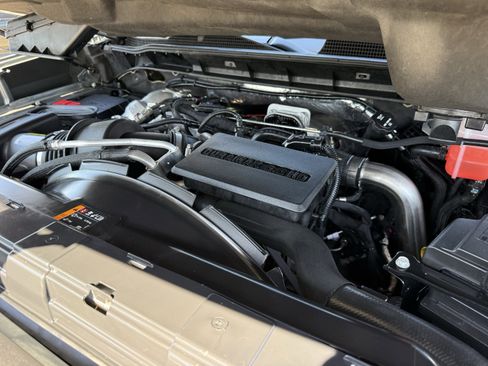 Used 2024 Chevrolet Silverado 2500 LTZ w/ LTZ Convenience Package image 32