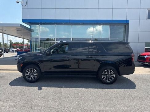 Certified 2024 Chevrolet Suburban Z71 w/ Luxury Package image 7