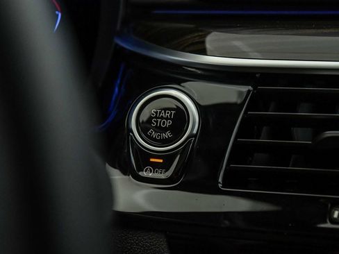 Certified 2022 BMW 530i w/ Convenience Package image 30