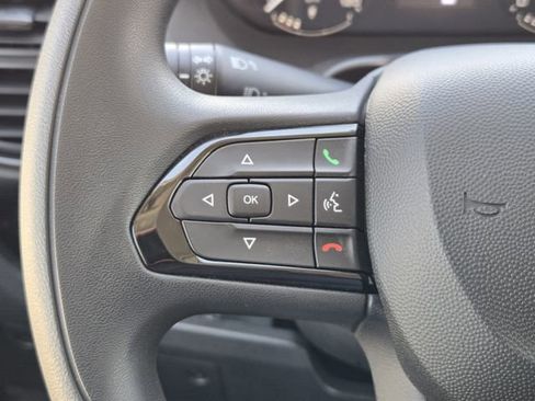 Used 2025 RAM ProMaster 2500 FWD image 28
