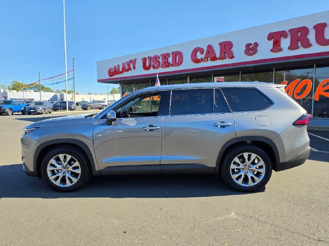 Used 2026 Toyota Grand Highlander AWD image 4