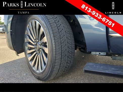 Certified 2019 Lincoln Navigator Reserve w/ Cargo Package AWD/4WD image 36