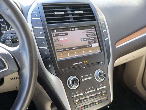 Used 2019 Lincoln MKC Select w/ Select Plus Package image 12