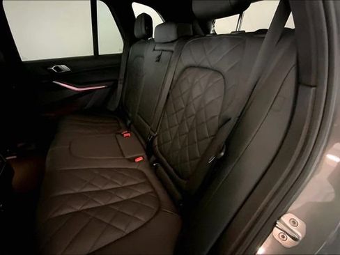 Used 2024 BMW X5 xDrive40i AWD/4WD image 12