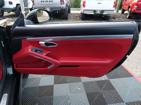 Used 2015 Porsche 911 Carrera 4S image 33