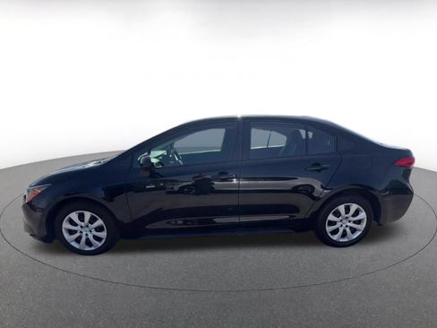 Used 2025 Toyota Corolla LE FWD image 9