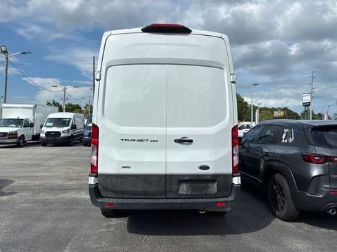 Used 2023 Ford Transit 250 148 High Roof AWD image 3