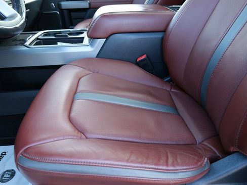 Used 2022 Ford F250 Platinum w/ FX4 Off-Road Package image 26