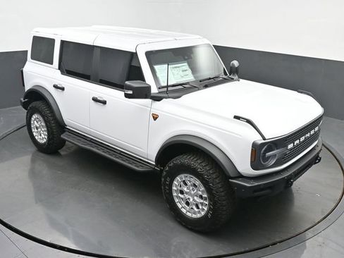 Used 2025 Ford Bronco Badlands AWD/4WD image 42