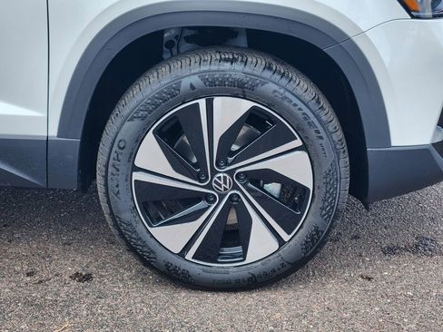 New 2026 Volkswagen Taos SE AWD/4WD image 30