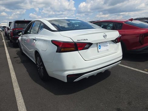Used 2025 Nissan Altima 2.5 SV FWD image 4