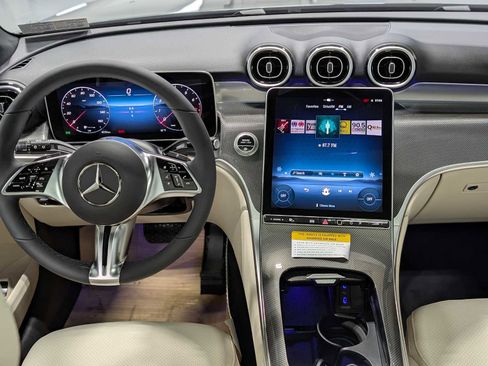 New 2026 Mercedes-Benz GLC 300 4MATIC image 5