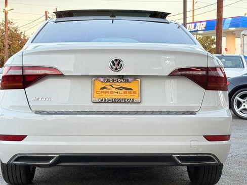 Used 2019 Volkswagen Jetta R-Line FWD image 9