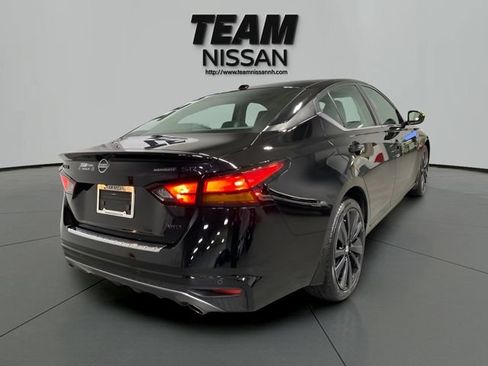 Used 2022 Nissan Altima 2.5 SR w/ Midnight Edition Package AWD/4WD image 7
