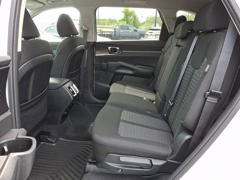 Certified 2025 Kia Sorento LX FWD image 10