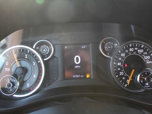 Used 2021 RAM 5500 Tradesman w/ Chrome Appearance Group image 14