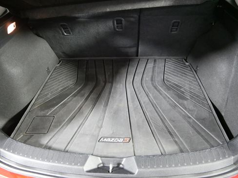 Used 2018 MAZDA MAZDA3 Sport image 18