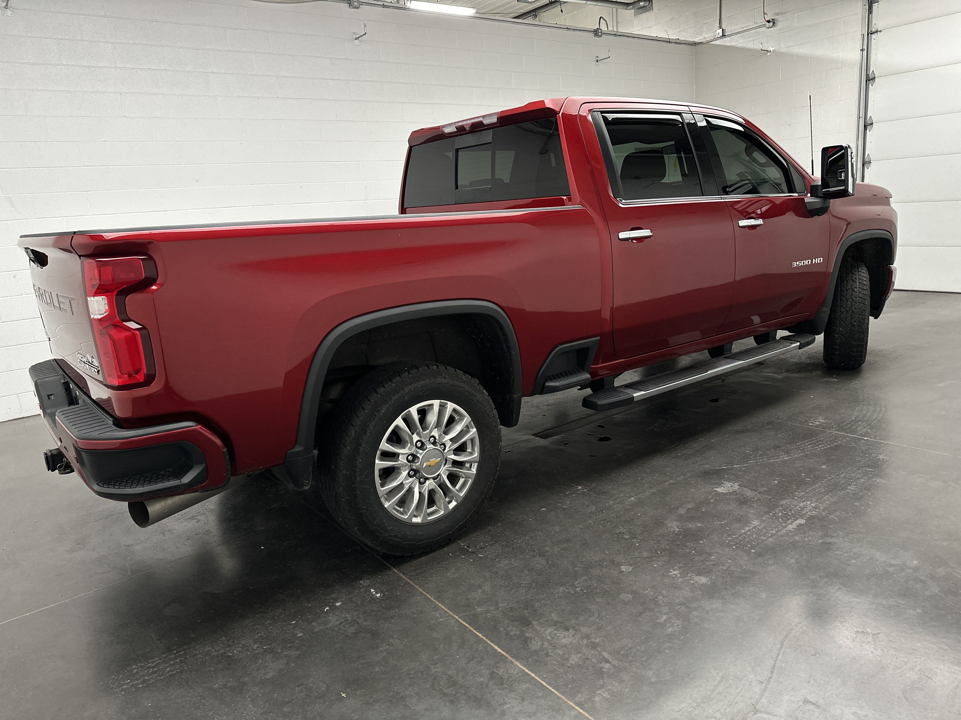 Used 2022 Chevrolet Silverado 3500 High Country AWD/4WD image 11