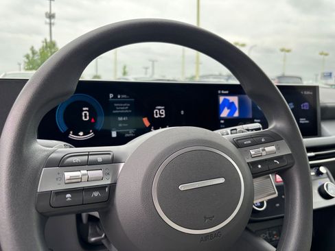 Used 2025 Hyundai Sonata SEL FWD image 28