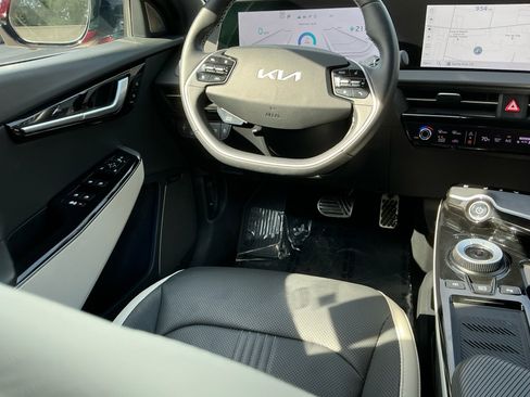 Used 2023 Kia EV6 GT-Line image 17