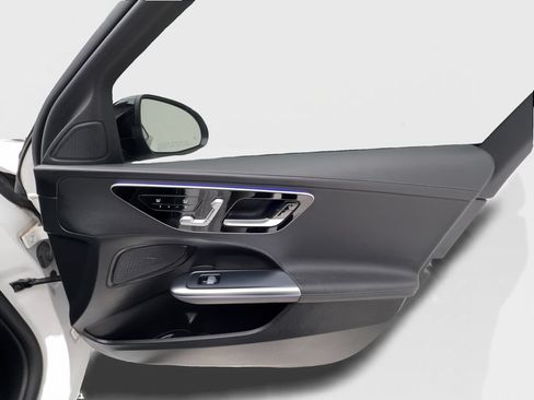 Used 2023 Mercedes-Benz C 300 Sedan image 32