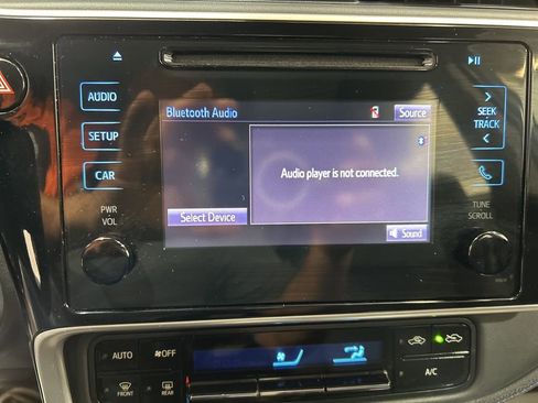 Used 2017 Toyota Corolla SE image 26