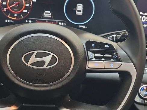 Certified 2024 Hyundai Elantra Limited image 18