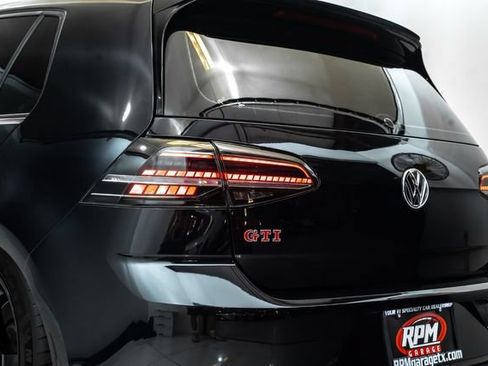 Used 2021 Volkswagen GTI S FWD image 11