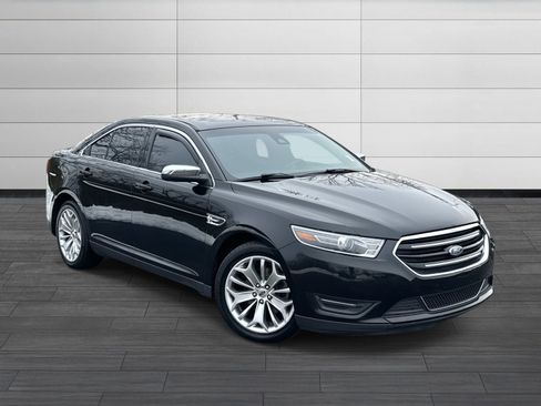 Used 2018 Ford Taurus Limited image 2