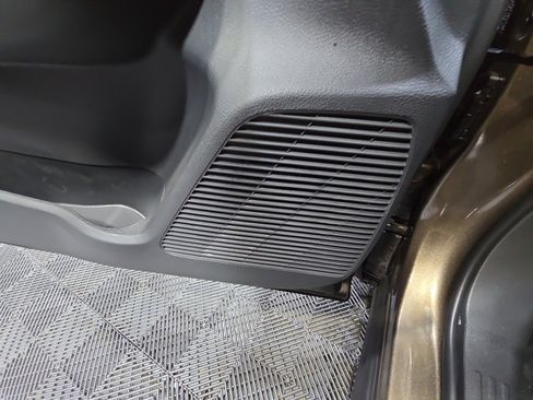 New 2026 Nissan Kicks SR FWD image 27