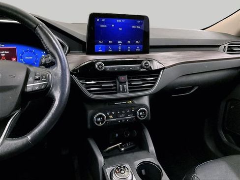 Used 2020 Ford Escape Titanium AWD/4WD image 6