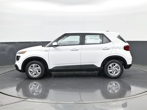 New 2026 Hyundai Venue SE FWD image 8