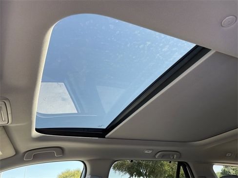 New 2025 Honda Pilot Touring image 24