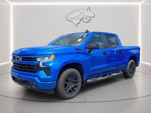 Used 2025 Chevrolet Silverado 1500 RST AWD/4WD image 2