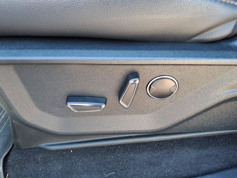Used 2025 Ford F150 Lariat w/ Equipment Group 502A High AWD/4WD image 23