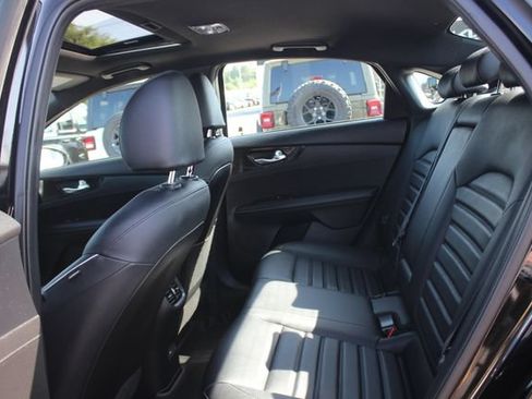 Used 2023 Kia Forte GT-Line w/ GT-Line Premium Package FWD image 25