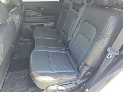 Certified 2024 Nissan Pathfinder Platinum w/ Cargo Package AWD/4WD image 14