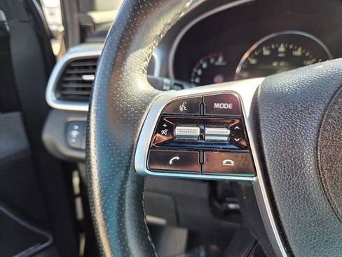 Used 2019 Kia Sorento SX image 25