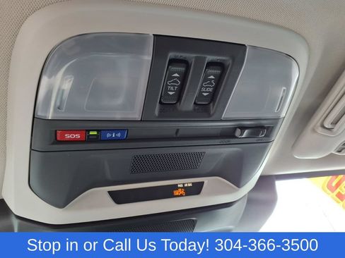 Used 2024 Subaru Crosstrek 2.5i Limited w/ Crosstrek Mirror Package AWD/4WD image 18