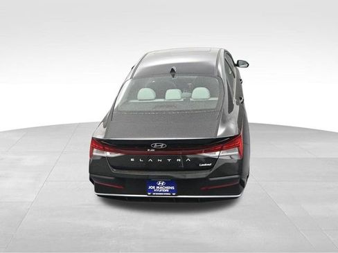 New 2026 Hyundai Elantra Limited image 29